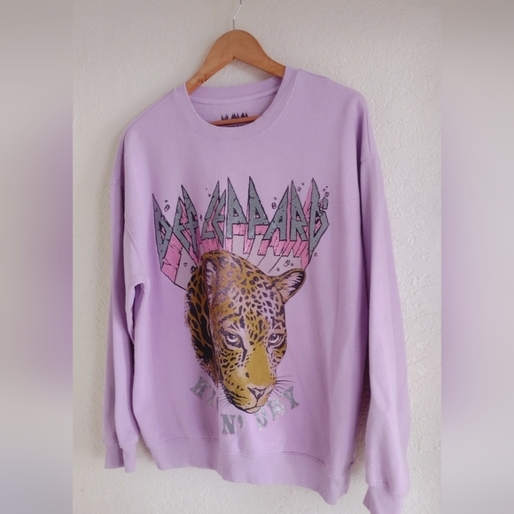 Def Leppard Graphic Glitter Sweatshirt - Picture 2 of 5